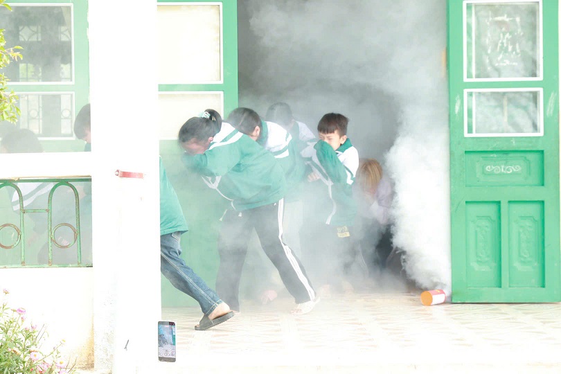 Tuyên truyền PCCC&CNCH cho học sinh trường PTDTBT Tiểu học Sam Măn